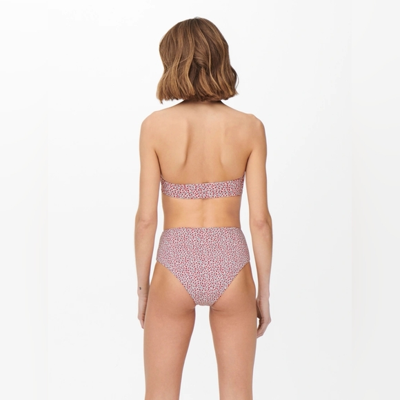 ONLELLA BANDEAU Bikini top and bottom - Picture 2 of 9